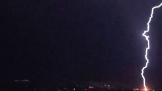 تصاویر زیبا از رعد و برق در آسمان شهر ایلام