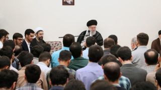 رهبر انقلاب: تلاش کنید مشارکت در انتخابات افزایش پیدا کند