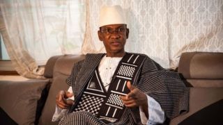 نظامیان مالی نخست وزیر را برکنار و دولت را منحل کردند نظامیان مالی نخست وزیر را برکنار و دولت را منحل کردند