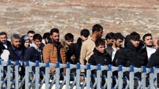 کمیسیون اروپا: سوریه هنوز برای بازگشت پناهندگان امن نیست کمیسیون اروپا: سوریه هنوز برای بازگشت پناهندگان امن نیست