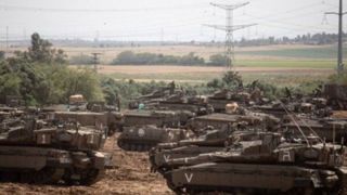 حملات اسرائیل به سوریه | تصاویری از استقرار تانکها در دمشق حملات اسرائیل به سوریه | تصاویری از استقرار تانکها در دمشق