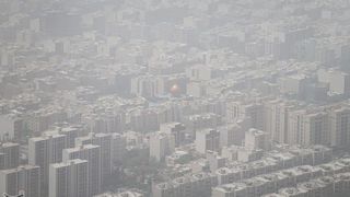 تداوم ۶ روزه آلودگی هوا در تهران/ ۱۱ نقطه شهر در وضعیت قرمز تداوم ۶ روزه آلودگی هوا در تهران/ ۱۱ نقطه شهر در وضعیت قرمز