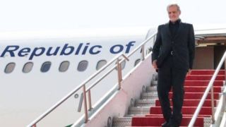 پزشکیان وارد استان خراسان شمالی شد پزشکیان وارد استان خراسان شمالی شد