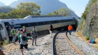 خروج مرگبار قطار از ریل در مکزیک