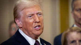 انتقادات تند ترامپ از مدیریت بحرانِ آتش سوزی لسآنجلس انتقادات تند ترامپ از مدیریت بحرانِ آتش سوزی لسآنجلس