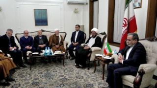 عراقچی: رابطه برادرانه میان اقوام و مذاهب مختلف لازمه جامعهای امن و مترقی در افغانستان است عراقچی: رابطه برادرانه میان اقوام و مذاهب مختلف لازمه جامعهای امن و مترقی در افغانستان است