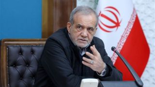 پزشکیان: رصد مسیر کشورهای پیشرفته در فناوری ضروری است پزشکیان: رصد مسیر کشورهای پیشرفته در فناوری ضروری است