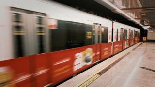 افزایش حداقلی نرخ بلیت مترو و اتوبوسهای تندرو در سال ۱۴۰۴ افزایش حداقلی نرخ بلیت مترو و اتوبوسهای تندرو در سال ۱۴۰۴