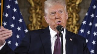 ادعای رویترز: ترامپ امروز فرمان بازگشت فشار حداکثری علیه ایران را امضا میکند ادعای رویترز: ترامپ امروز فرمان بازگشت فشار حداکثری علیه ایران را امضا میکند