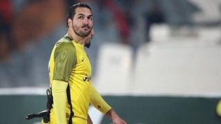 دروازهبان مشهور در قفس توری تیم خرمآبادی دروازهبان مشهور در قفس توری تیم خرمآبادی