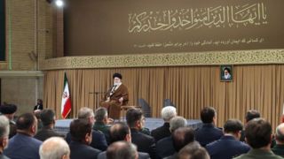 رهبر انقلاب:۲۲بهمن امسال یک قیام مردمی و حرکت بزرگ ملی بود/سخنان رئیس جمهور مکمل حرکت مردم رهبر انقلاب:۲۲بهمن امسال یک قیام مردمی و حرکت بزرگ ملی بود/سخنان رئیس جمهور مکمل حرکت مردم