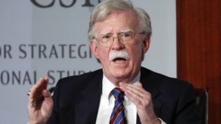 بولتون: اقدامات جنجالی ترامپ باعث بی اعتمادی به ایالات متحده می شود بولتون: اقدامات جنجالی ترامپ باعث بی اعتمادی به ایالات متحده می شود