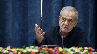 درخواست مهم یک نماینده مجلس برای برگزاری جلسه فوری با پزشکیان/ وضعیت، خطرناک است! درخواست مهم یک نماینده مجلس برای برگزاری جلسه فوری با پزشکیان/ وضعیت، خطرناک است!