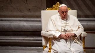 افزایش نگرانیها درباره وضعیت جسمانی پاپ فرانسیس افزایش نگرانیها درباره وضعیت جسمانی پاپ فرانسیس