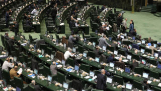 تذکرات کتبی نمایندگان مجلس به پزشکیان و وزرای دولت تذکرات کتبی نمایندگان مجلس به پزشکیان و وزرای دولت