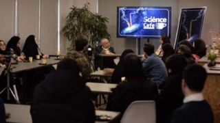 با نظریه ریسمان، نادانیهای خود از فیزیک را تقلیل میدهیم با نظریه ریسمان، نادانیهای خود از فیزیک را تقلیل میدهیم