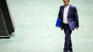 پرونده استیضاح باز شد؛ مُصلح اقتصادی، زیر ذرهبین! پرونده استیضاح باز شد؛ مُصلح اقتصادی، زیر ذرهبین!