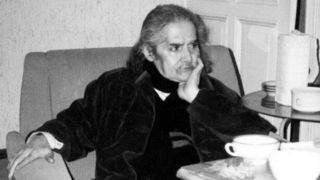 ارتباط مهدی اخوان ثالث با «آخوند اهل ذوقی» که بعدا رهبر انقلاب شد! ارتباط مهدی اخوان ثالث با «آخوند اهل ذوقی» که بعدا رهبر انقلاب شد!