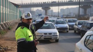 ترافیک در مسیرهای منتهی به بهشت زهرا تهران پرحجم است+فیلم ترافیک در مسیرهای منتهی به بهشت زهرا تهران پرحجم است+فیلم