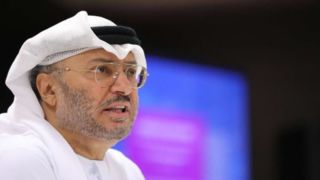 روایت قرقاش از دیدار با عراقچی در تهران روایت قرقاش از دیدار با عراقچی در تهران