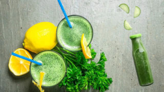 روش مصرف جعفری برای آب‌کردن چربی پهلو