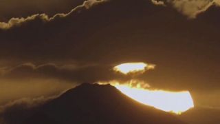 تصاویر دیدنی از لحظه طلوع خورشید بر فراز دماوند