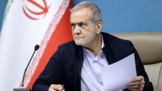 پزشکیان: نمی‌خواستم معاون پارلمانی را برکنار کنم/ توضیح رئیس‌جمهور درباره ماجرای عزل شهرام دبیری