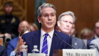 وزیر خزانهداری آمریکا: در جنگ تجاری «چین» بازنده اصلی خواهد بود وزیر خزانهداری آمریکا: در جنگ تجاری «چین» بازنده اصلی خواهد بود