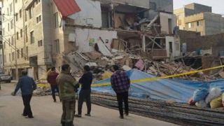 ریزش یک ساختمان ۳ طبقه در تهران