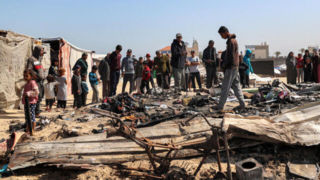 غزه به قبرستان دستهجمعی تبدیل شده است غزه به قبرستان دستهجمعی تبدیل شده است