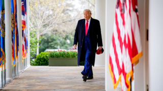 رایدهندگان آمریکایی: ترامپ در استفاده از قدرت زیادهروی کرده است رایدهندگان آمریکایی: ترامپ در استفاده از قدرت زیادهروی کرده است