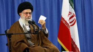 دیدار کارگزاران حج با رهبر انقلاب/ هیچ منفعتی برای امت اسلامی بالاتر از اتحاد نیست دیدار کارگزاران حج با رهبر انقلاب/ هیچ منفعتی برای امت اسلامی بالاتر از اتحاد نیست