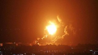 لحظه هدف قرار گرفتن یک بندر در یمن لحظه هدف قرار گرفتن یک بندر در یمن