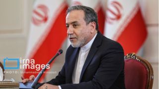 هند: عراقچی به دهلی نو سفر می کند هند: عراقچی به دهلی نو سفر می کند