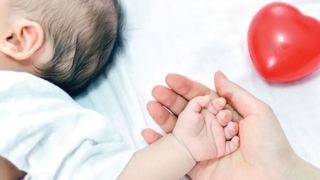 به هیچ وجه این خوراکی را به نوزاد خود ندهید به هیچ وجه این خوراکی را به نوزاد خود ندهید