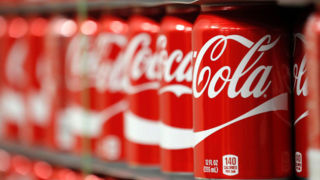 تصویر باورنکردنی اولین قوطیهای کوکاکولا در سال ۱۹۳۶ تصویر باورنکردنی اولین قوطیهای کوکاکولا در سال ۱۹۳۶