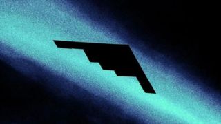 کابوس جدید ارتش آمریکا؛ انهدام بمب‌افکن‌ ۲ میلیارد دلاری با سلاح ۶۰ هزار دلاری!