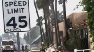 انفجار مرگبار خودروی بمبگذاری شده در کالیفرنیای آمریکا انفجار مرگبار خودروی بمبگذاری شده در کالیفرنیای آمریکا