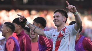 ظهور یک نابغه ۱۷ ساله آرژانتینی؛ مستانتوئونو وارث نسل طلایی؟ ظهور یک نابغه ۱۷ ساله آرژانتینی؛ مستانتوئونو وارث نسل طلایی؟