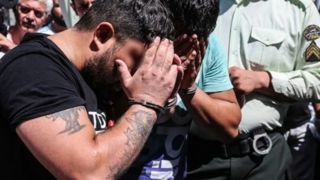 پیشنهاد جالب توجه یک مقام سیاسی برای تبعید اراذل و اوباش به جزایر دورافتاده تا آخر عمر پیشنهاد جالب توجه یک مقام سیاسی برای تبعید اراذل و اوباش به جزایر دورافتاده تا آخر عمر