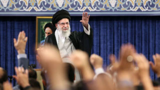 رهبر انقلاب: آمریکایی ها سعی کنند یاوه‌گویی نکنند/ اینکه بگویند ما به ایران اجازه‌ی غنی‌سازی نمی‌دهیم غلط زیادی است