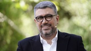 افشای دستمزد وحشتناک و باورنکردنی رشیدپور در صدا و سیما/ پولهای کلانی که به پای آقای سلبریتی ریخته شد! افشای دستمزد وحشتناک و باورنکردنی رشیدپور در صدا و سیما/ پولهای کلانی که به پای آقای سلبریتی ریخته شد!