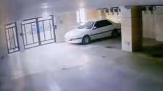 تصاویری از اسیدپاشی به خودرو در کرج