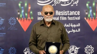 تقدیر از جمشید هاشم پور در جشنواره فیلم مقاومت تقدیر از جمشید هاشم پور در جشنواره فیلم مقاومت