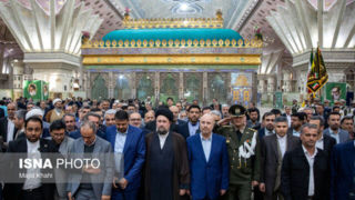نمایندگان با آرمانهای امام تجدیدمیثاق میکنند نمایندگان با آرمانهای امام تجدیدمیثاق میکنند