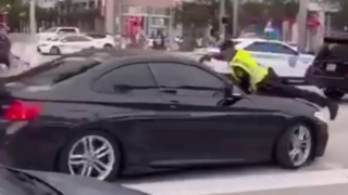 تیراندازی پلیس آمریکا به رانندهی غیرمسلح تیراندازی پلیس آمریکا به رانندهی غیرمسلح