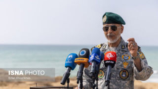 پوزه هر دشمنی را به خاک میمالیم پوزه هر دشمنی را به خاک میمالیم