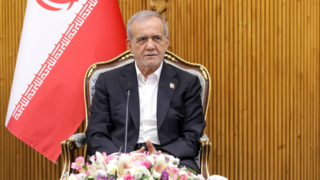 پزشکیان: بیش از ۱۸ تفاهمنامه در عمان امضا کردیم