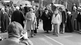 از «خود» گذشته برای ملت از «خود» گذشته برای ملت