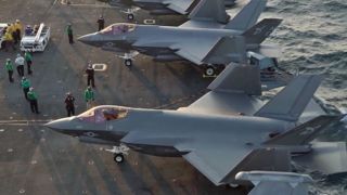 خبرهای مهمی در راه است/ فصل شکار «اف- ۳۵» فرا رسیده/ بایستید به خنده و تماشا خبرهای مهمی در راه است/ فصل شکار «اف- ۳۵» فرا رسیده/ بایستید به خنده و تماشا